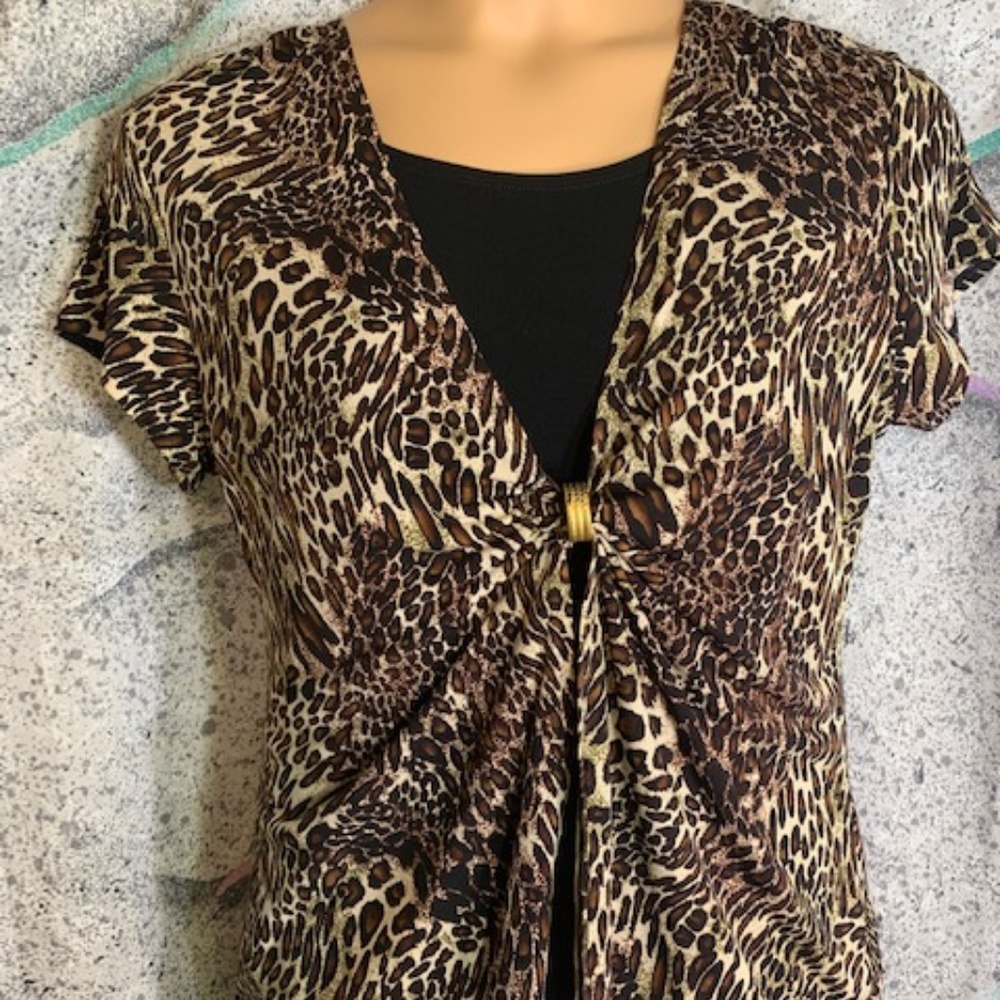 Notation leopard print top